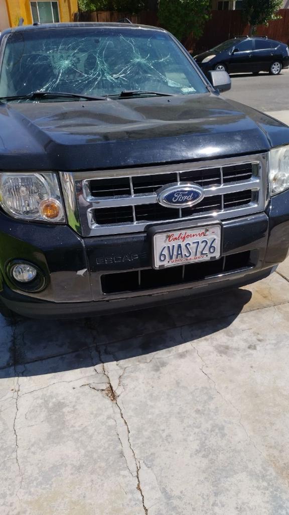 2012 Ford Escape windshield replacement in Sacramento CA 95823 DW1684 GTY